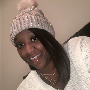 Meet your Posher, Aris